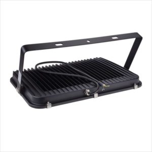 PROJECTEUR-LED-300w-puissant-robuste